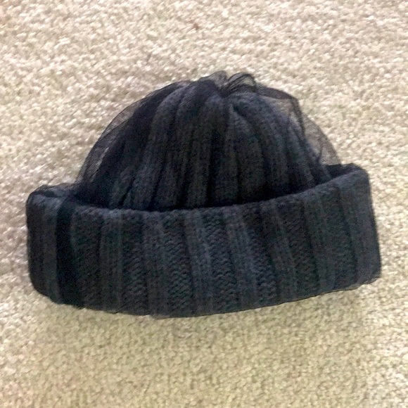ONLY Beanie - Picture 2 of 2
